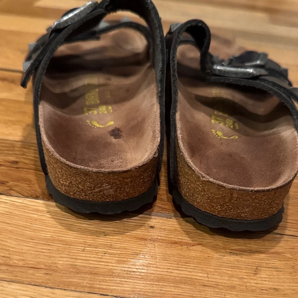 Birkenstock Studded Black Sandals with Buckles size 37 - Picture 2 of 6